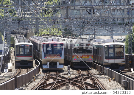 At Tokyu Denentoshi Line (Mizonoguchi Station) 54223333