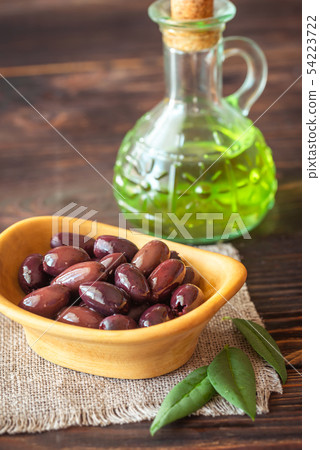 Bowl of kalamata olives 54223722