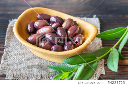 Bowl of kalamata olives 54223723