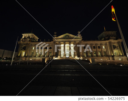 Bundestag parliament in Berlin at night 54226975