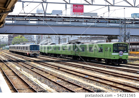 Yamato Line 201 series train detained 54231565
