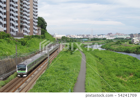 Go along Yokohama Line E233 series Tsurumi River 54241709