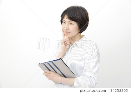 女性中年 54258205