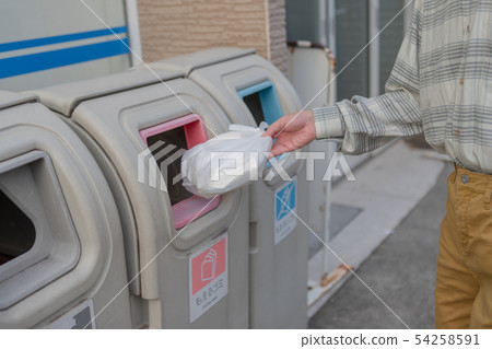 Convenience Store, garbage bin, Put In 54258591