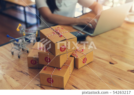 Seller prepare to send goods to customer after Seller prepare to send goods to customer after 54263217