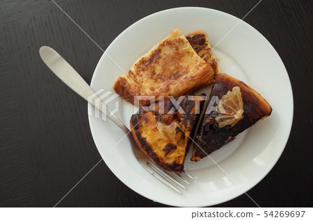 胡蘿蔔蛋糕和法式吐司 胡蘿蔔蛋糕和法式吐司 54269697