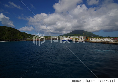 在八丈島的陸港附近 54270441