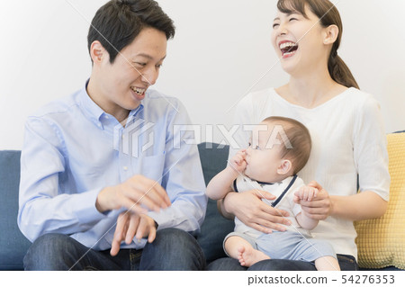 A family full of smiles 54276353