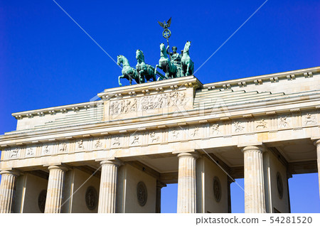 Brandenburg Gate 54281520
