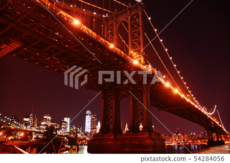 紐約曼哈頓夜視圖布魯克林大橋 54284056