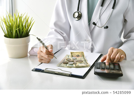 Medical fee, Health insurance, Doctor. 54285099