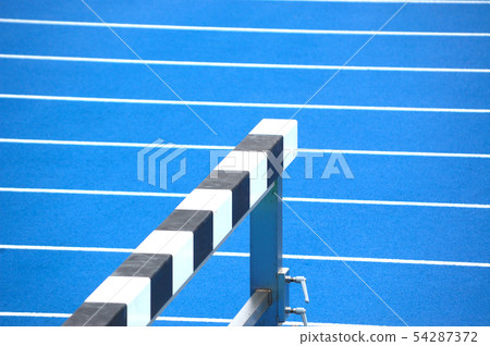 Athletics (hurdle) 54287372