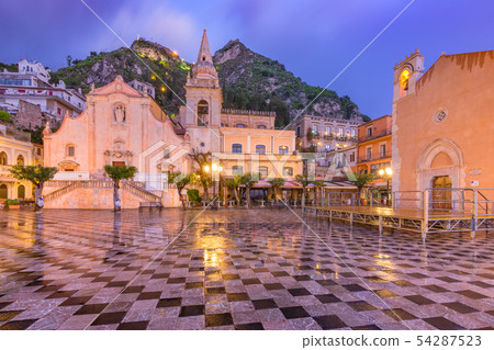 Piazza IX Aprile in Taormina, Sicily, Italy 54287523