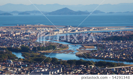 Iwakuni (view from Iwakuni Castle) Iwakuni (view from Iwakuni Castle) 54291348