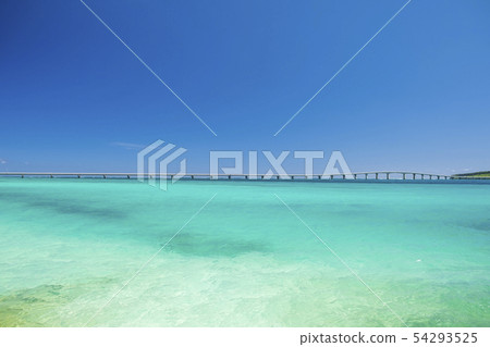 Miyakojima Kurama Bridge and the beautiful sea 54293525