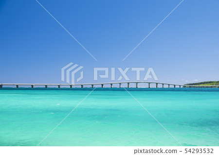 Miyakojima Kurama Bridge and the beautiful sea 54293532