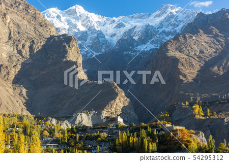 Baltit fort in autumn. Karimabad surround by 54295312