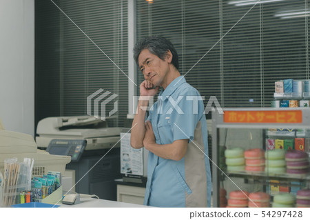 煩惱 擔心 苦惱 54297428