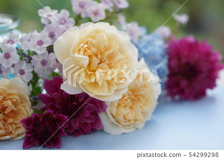 Summer flowers 54299298