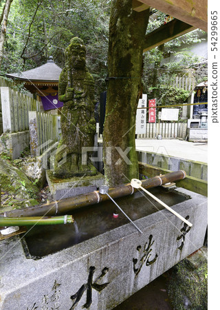Inunaruyama Shiroboro-ji Temple Mizukake Fudoson (Izumisano City, Osaka Prefecture) 54299665