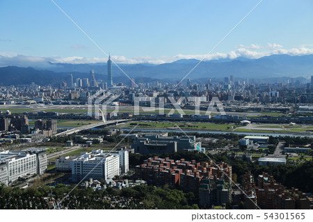 A view of Taipei city from Mt. 54301565