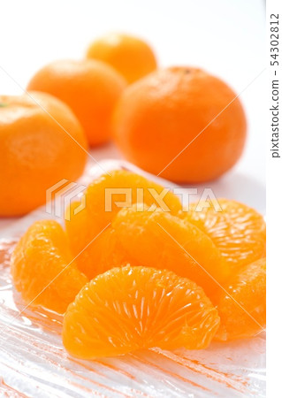蜜桔果皮白色背景 54302812