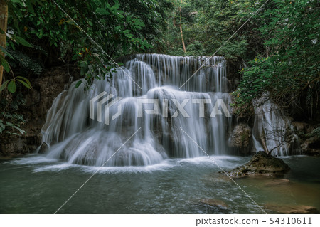 Huai Mae Khamin Waterfall tier 3, Khuean 54310611