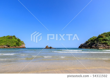 Clear turquoise blue sea at Bo Thong Lang Bay, 54311502