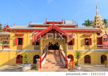 Wat Si Chum temple, beautiful monastery decorated 54311533