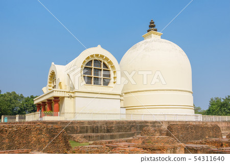 Parinirvana Stupa and temple, Kushinagar, India 54311640