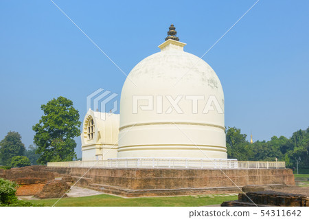 Parinirvana Stupa and temple, Kushinagar, India 54311642