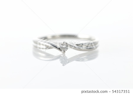Diamond ring 54317351