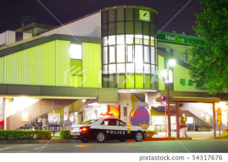 昭城站南口在晚上 54317676