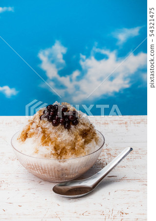 Asian brown sugar shaved ice of Asian black honey Asian brown sugar shaved ice of Asian black honey 54321475