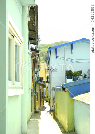 Pretty houses Pretty houses 54332098