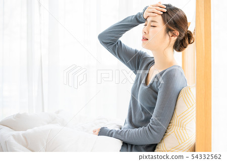 女人身體狀況不佳 54332562
