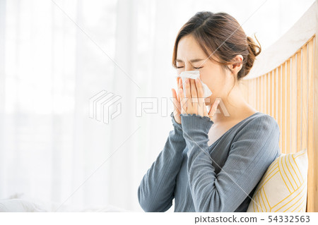 Woman poor health 54332563