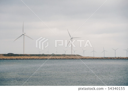 The theme is net power generation and environmental protection. A number of wind blades, wind power 54340155