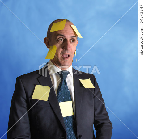 businessman with post-it head 54343547
