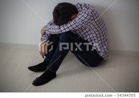 Social withdrawal 54344705