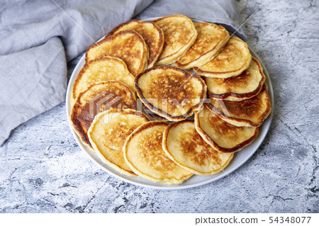 Homemade cheesecakes from cottage cheese 54348077