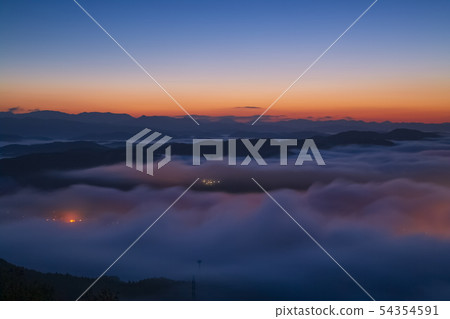 Mt. Takaya雲彩和日出 Mt. Takaya雲彩和日出 54354591