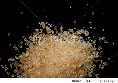 Organic brown sugar crystals 54355138