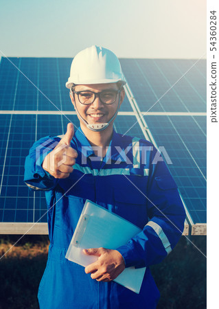 operation and maintenance in solar power plant 54360284