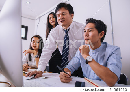 Business meetings  54361910