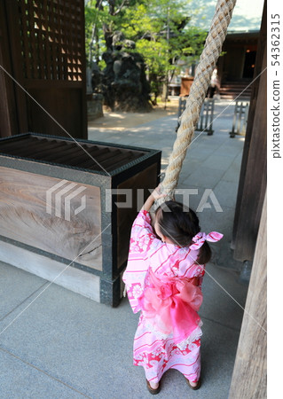 Yukata (Summer Festival Bon Odori Event Event Tradition Japanese Kimono Girls Girls Culture Childcare Parenting Parenting Kids Kimono Temple) 54362315