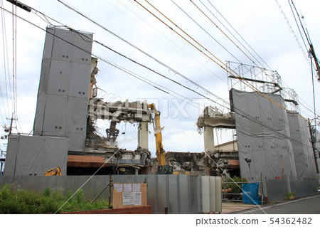 Dismantling work of the building 54362482