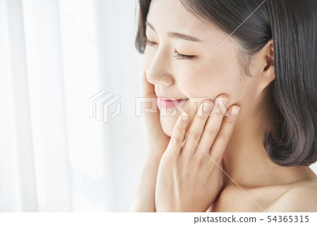 Women beauty 54365315