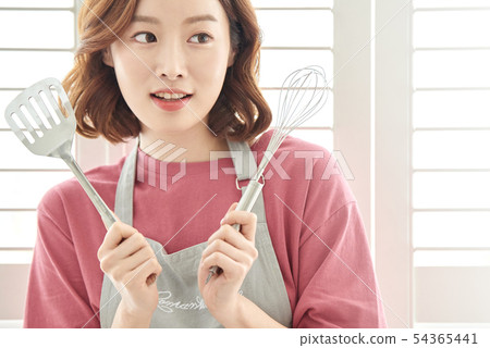 女人做飯 54365441