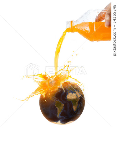 Hand of woman pouring orange juice to fresh ripe 54365848